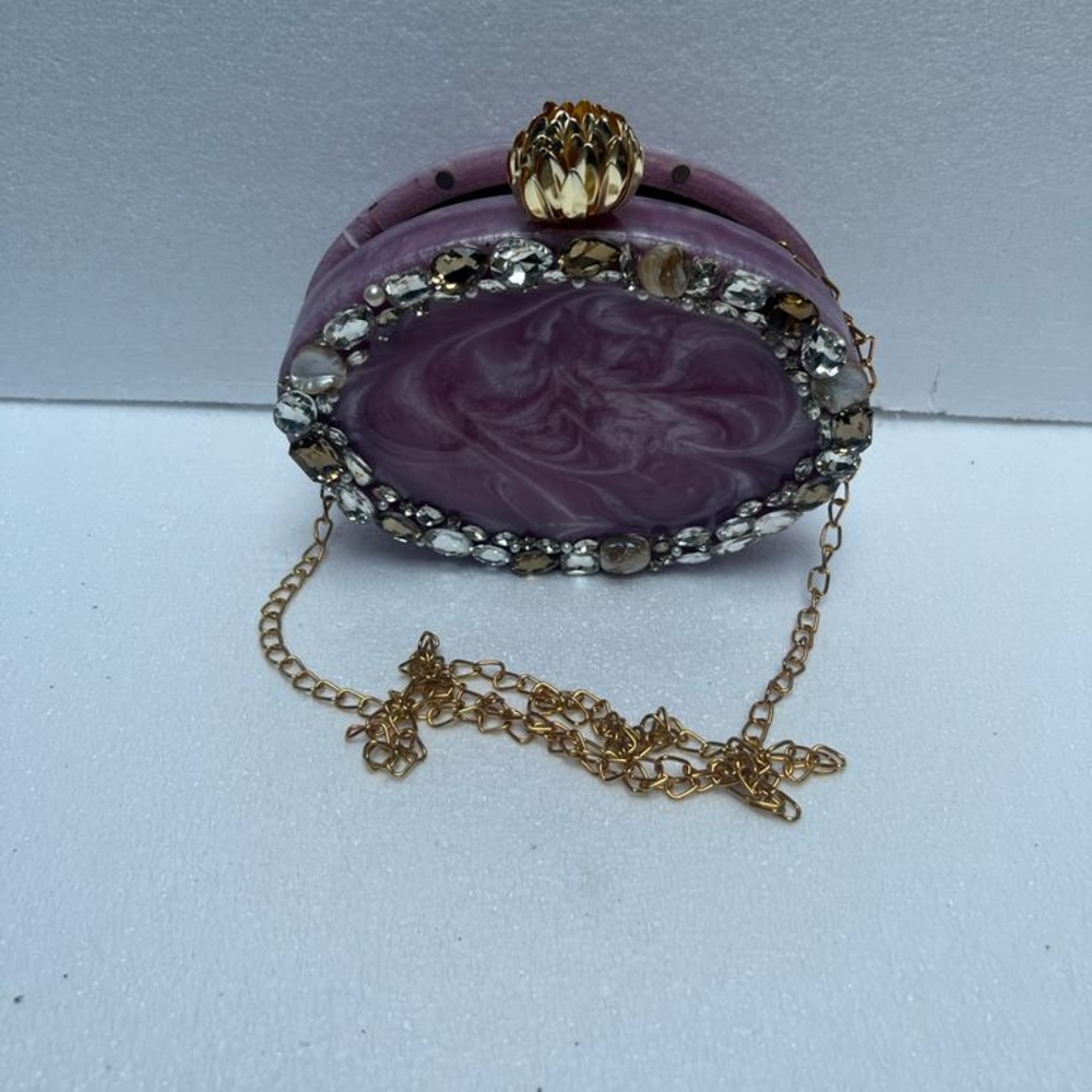 Resin clutches